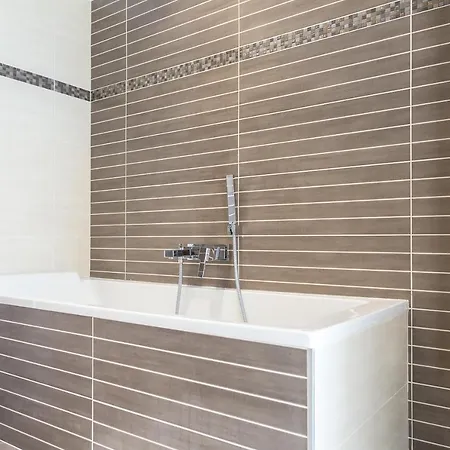 Ground Floor On Seafront With Large Terrace Lägenhet