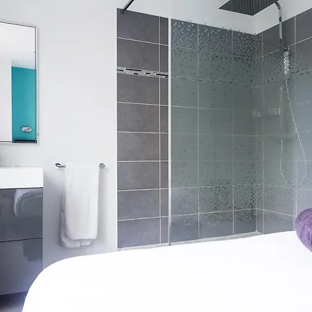 Ground Floor On Seafront With Large Terrace Lägenhet *