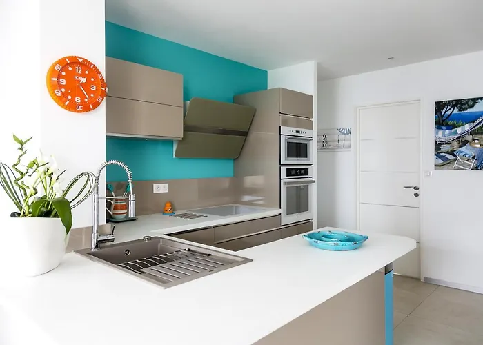 Apartamento Seafront Apartment With Large Terrace